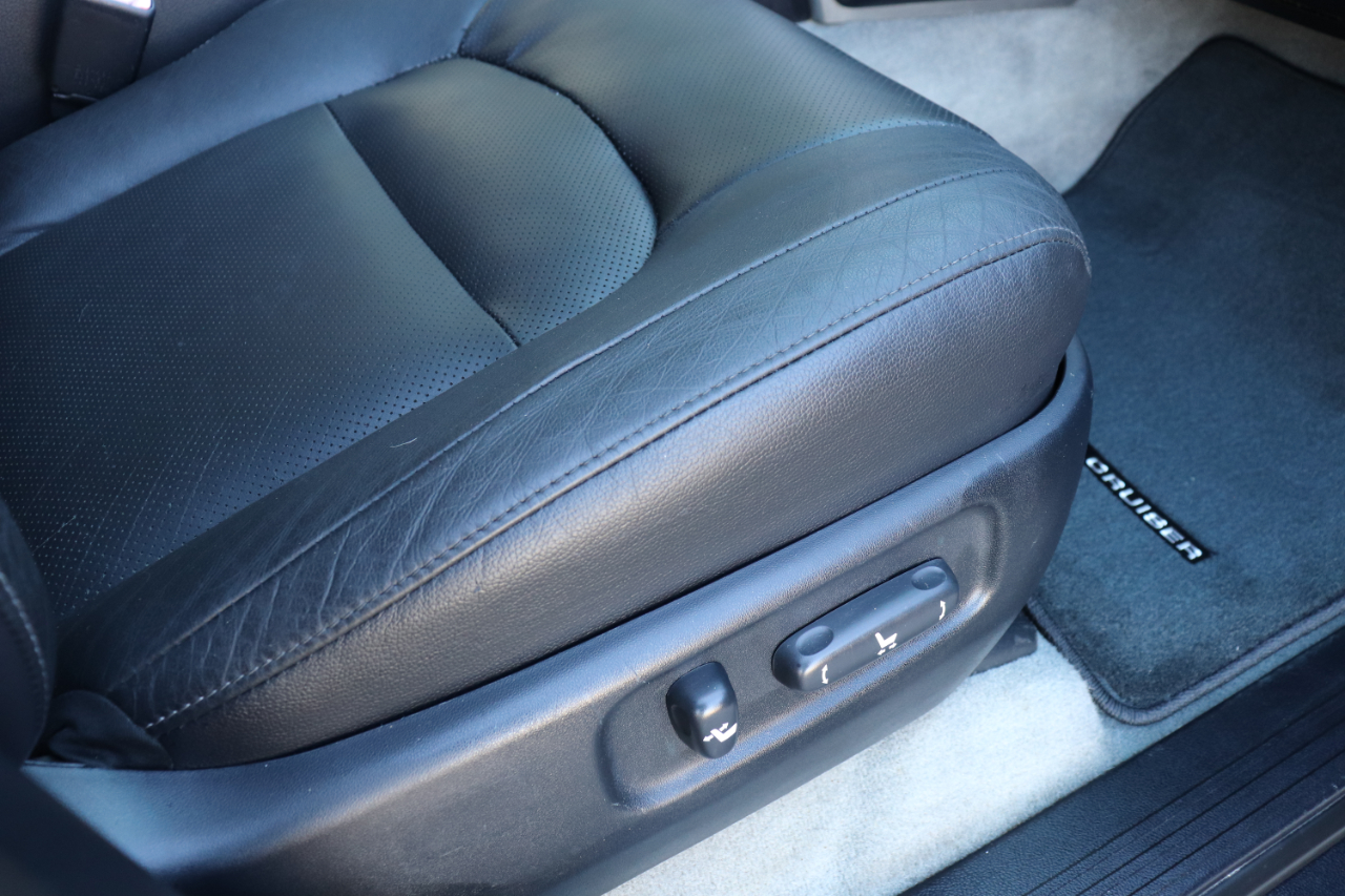 Toyota Land Cruiser 4WD 2013