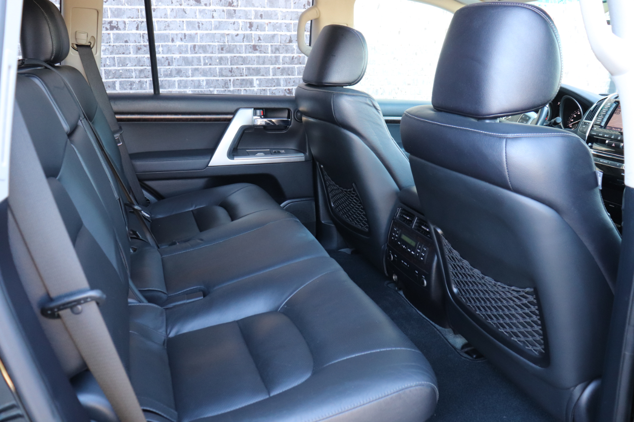 Toyota Land Cruiser 4WD 2013