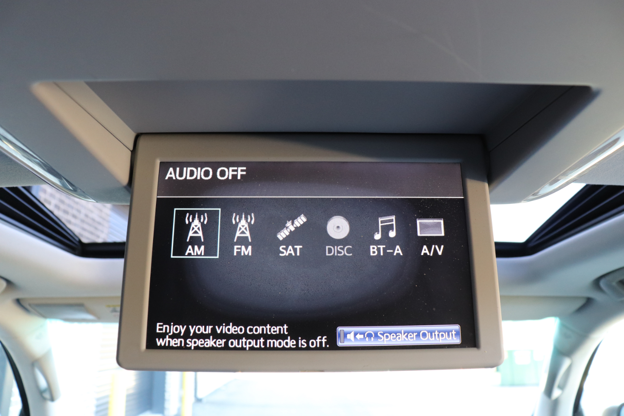 Toyota Land Cruiser 4WD 2013