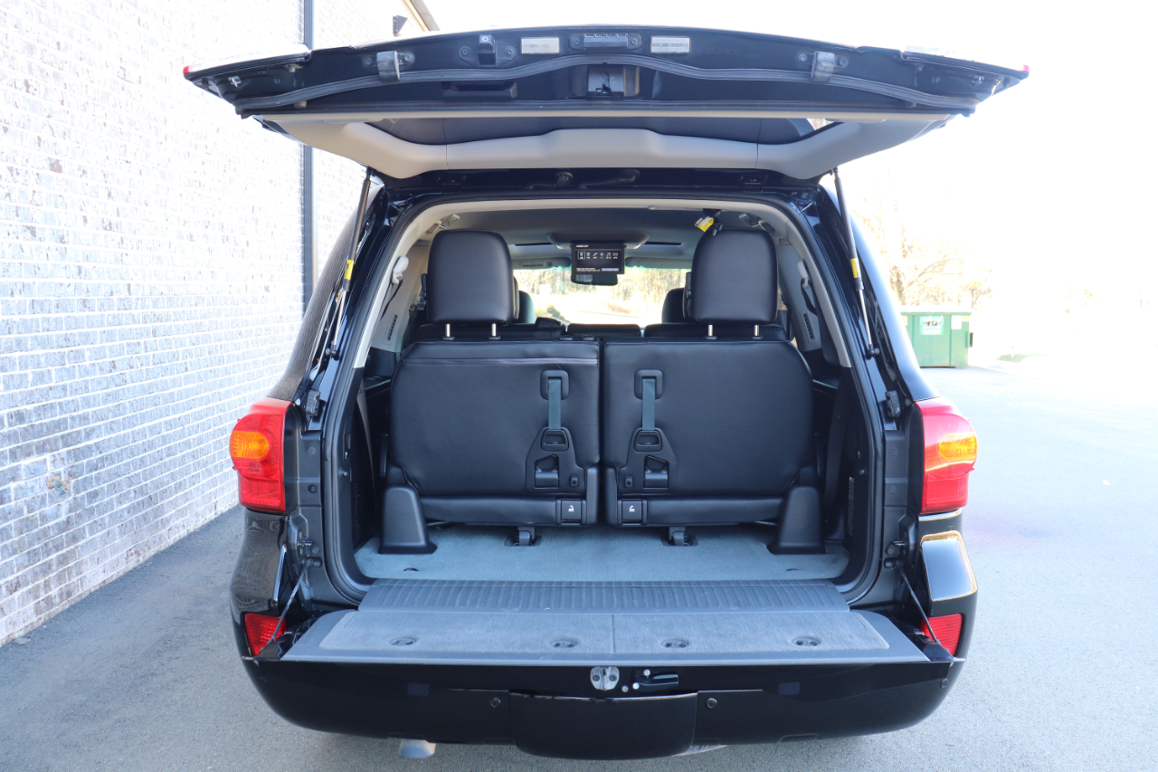 Toyota Land Cruiser 4WD 2013