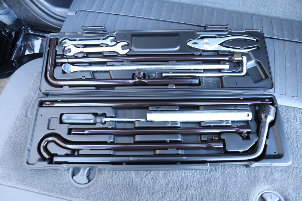 Toyota Land Cruiser 4WD 2013