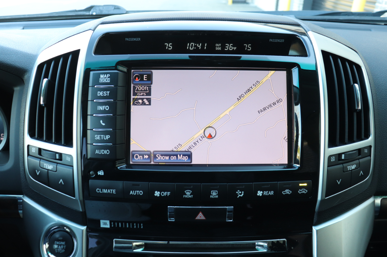 Toyota Land Cruiser 4WD 2013