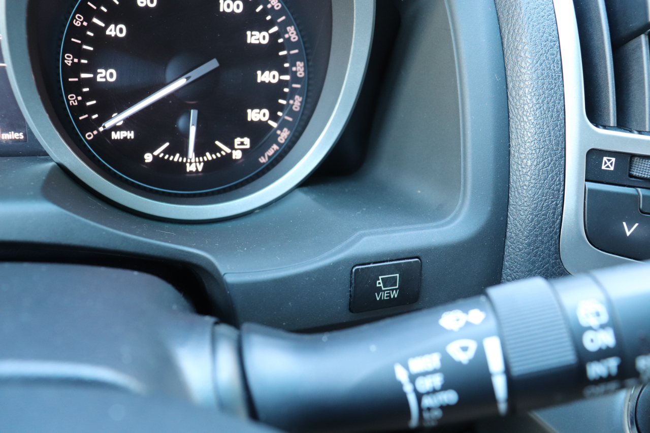 Toyota Land Cruiser 4WD 2013