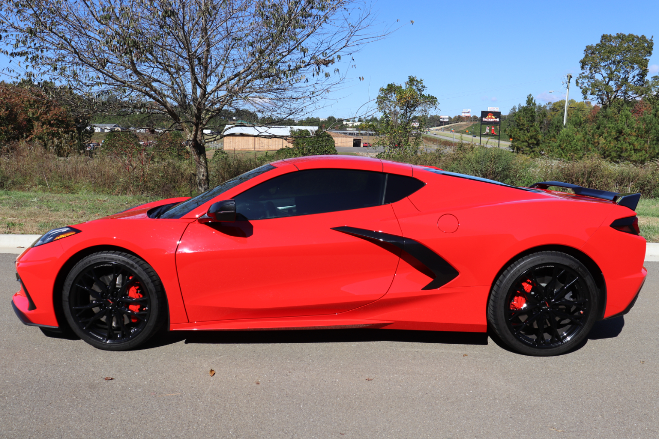 Chevrolet Corvette Z51 2LT Coupe Automatic 2024 Chevrolet Corvette Z51 2LT Coupe Automatic 2024
