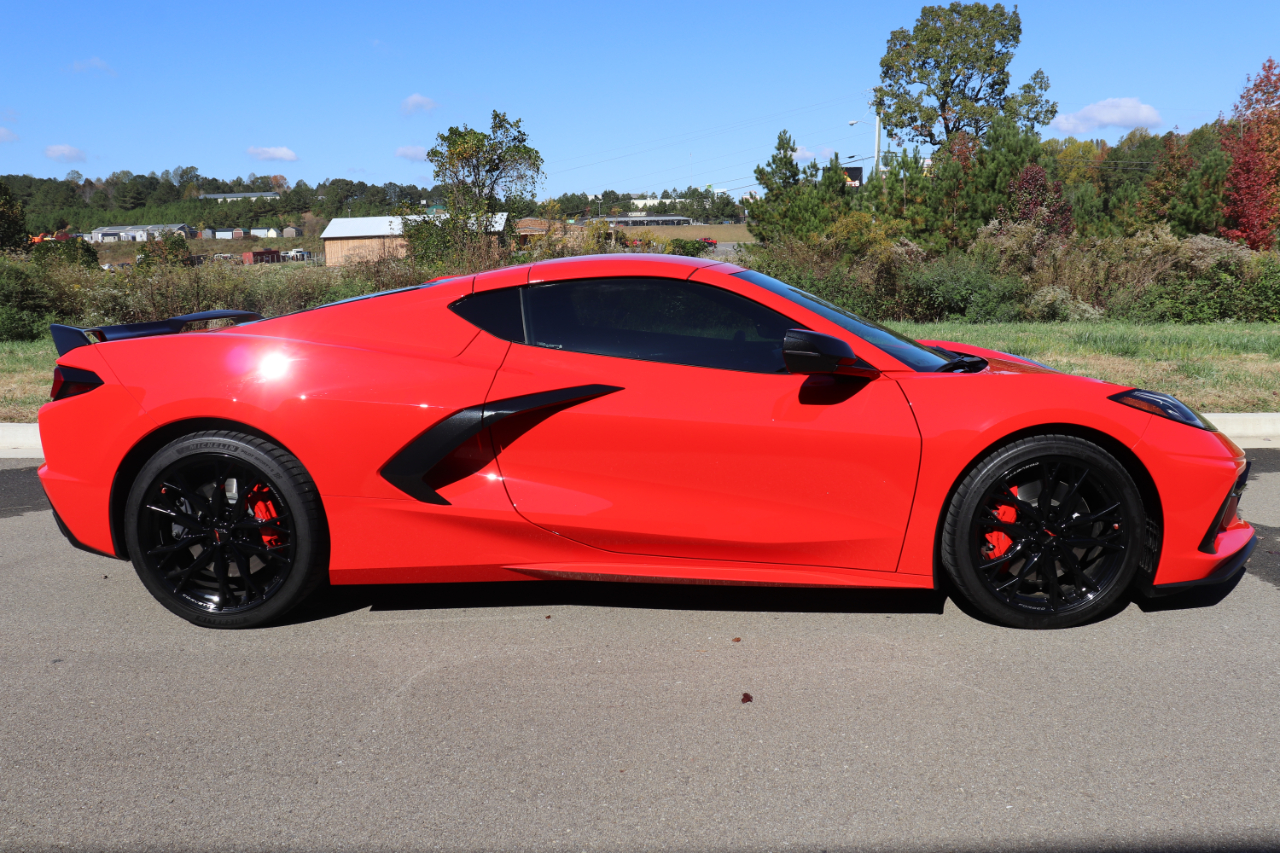 Chevrolet Corvette Z51 2LT Coupe Automatic 2024 Chevrolet Corvette Z51 2LT Coupe Automatic 2024