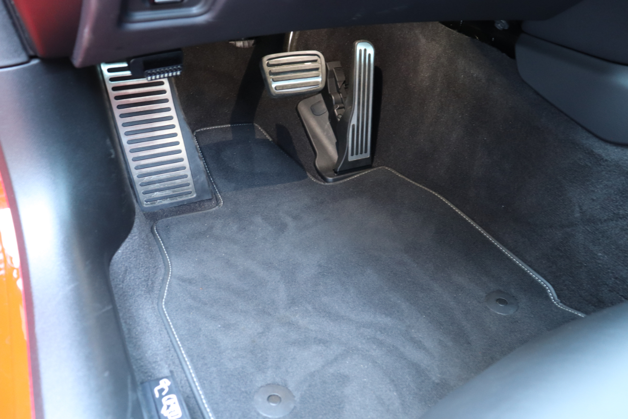 Chevrolet Corvette Z51 2LT Coupe Automatic 2024 Chevrolet Corvette Z51 2LT Coupe Automatic 2024