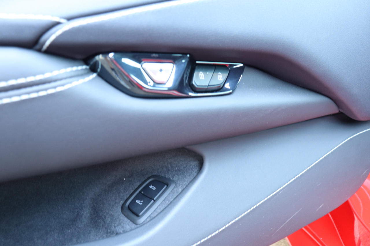 Chevrolet Corvette Z51 2LT Coupe Automatic 2024 Chevrolet Corvette Z51 2LT Coupe Automatic 2024