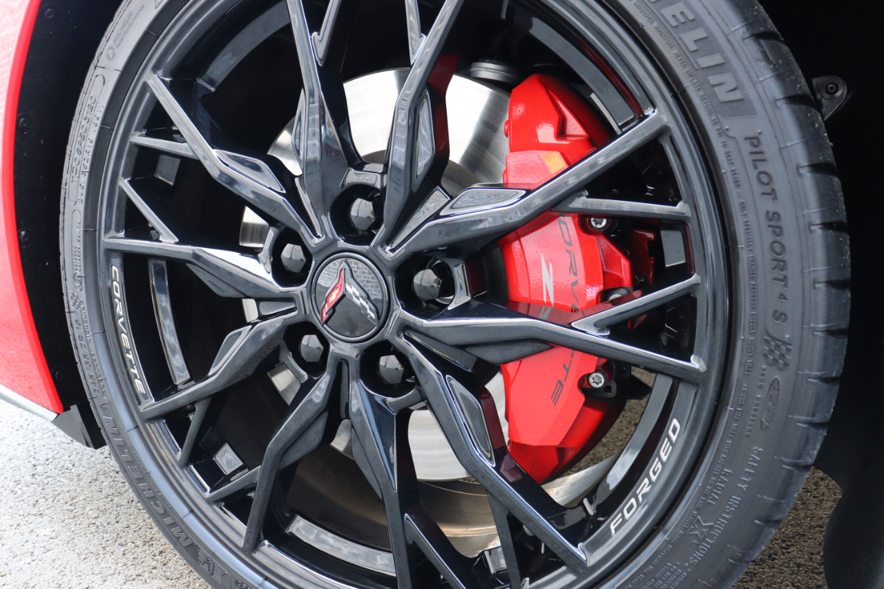 Chevrolet Corvette Z51 2LT Coupe Automatic 2024 Chevrolet Corvette Z51 2LT Coupe Automatic 2024