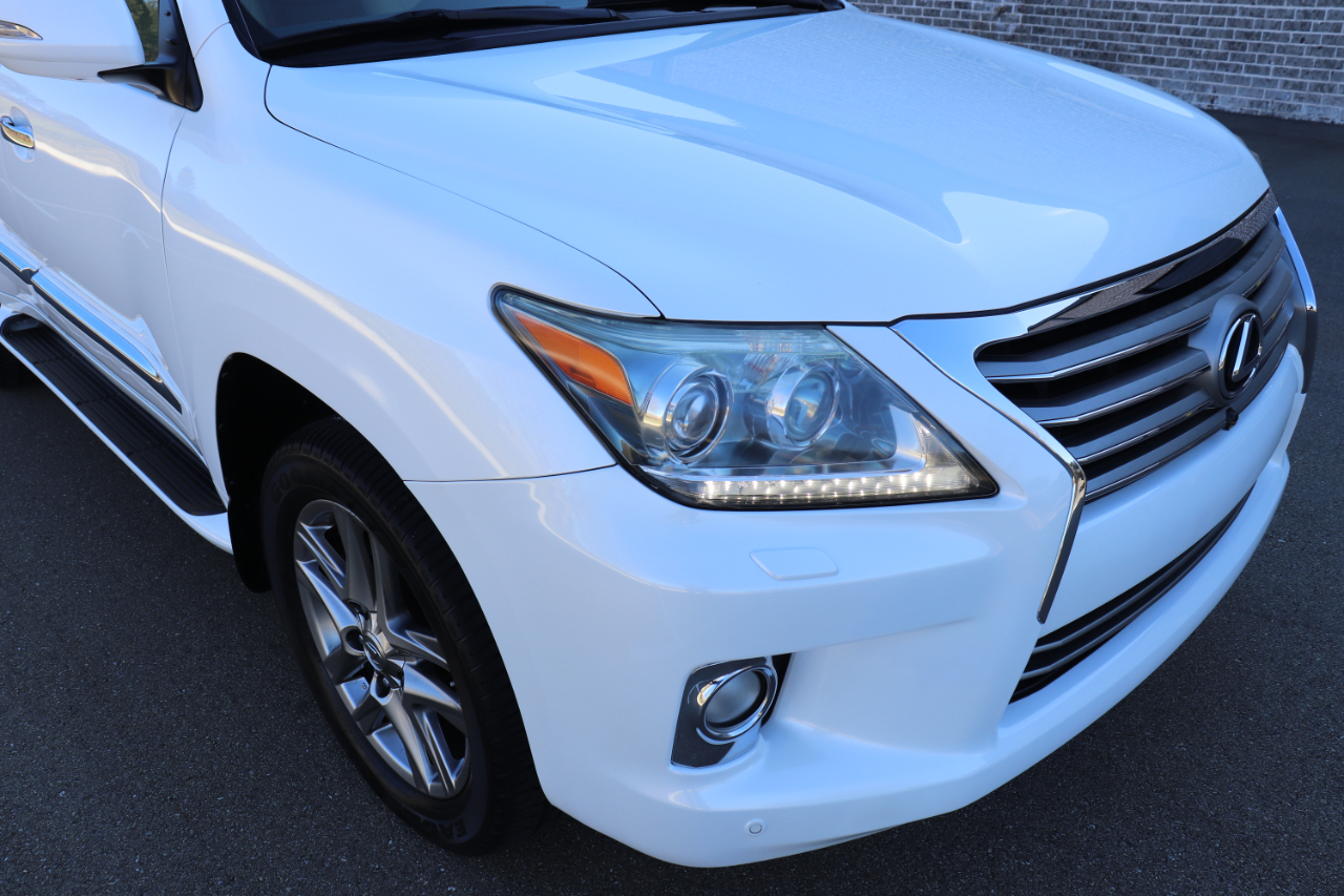Lexus LX 570 4WD 4dr 2013