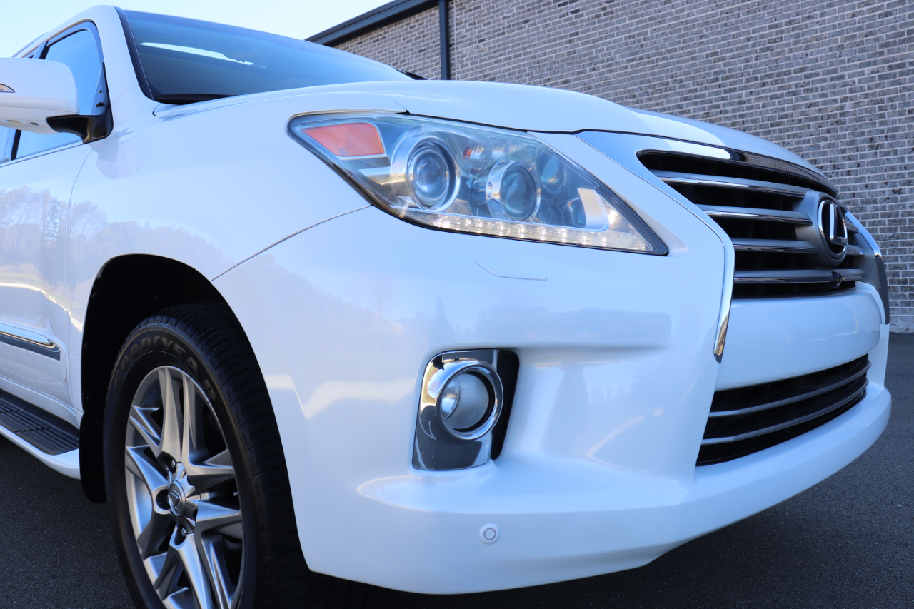 Lexus LX 570 4WD 4dr 2013