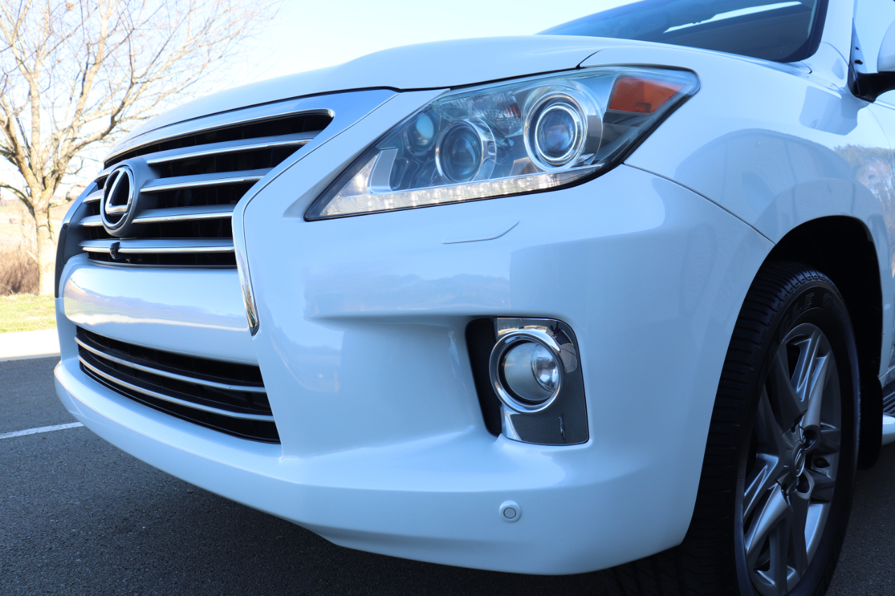 Lexus LX 570 4WD 4dr 2013