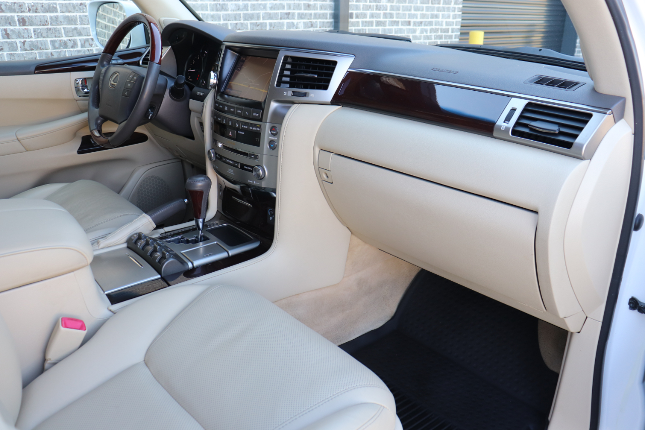 Lexus LX 570 4WD 4dr 2013