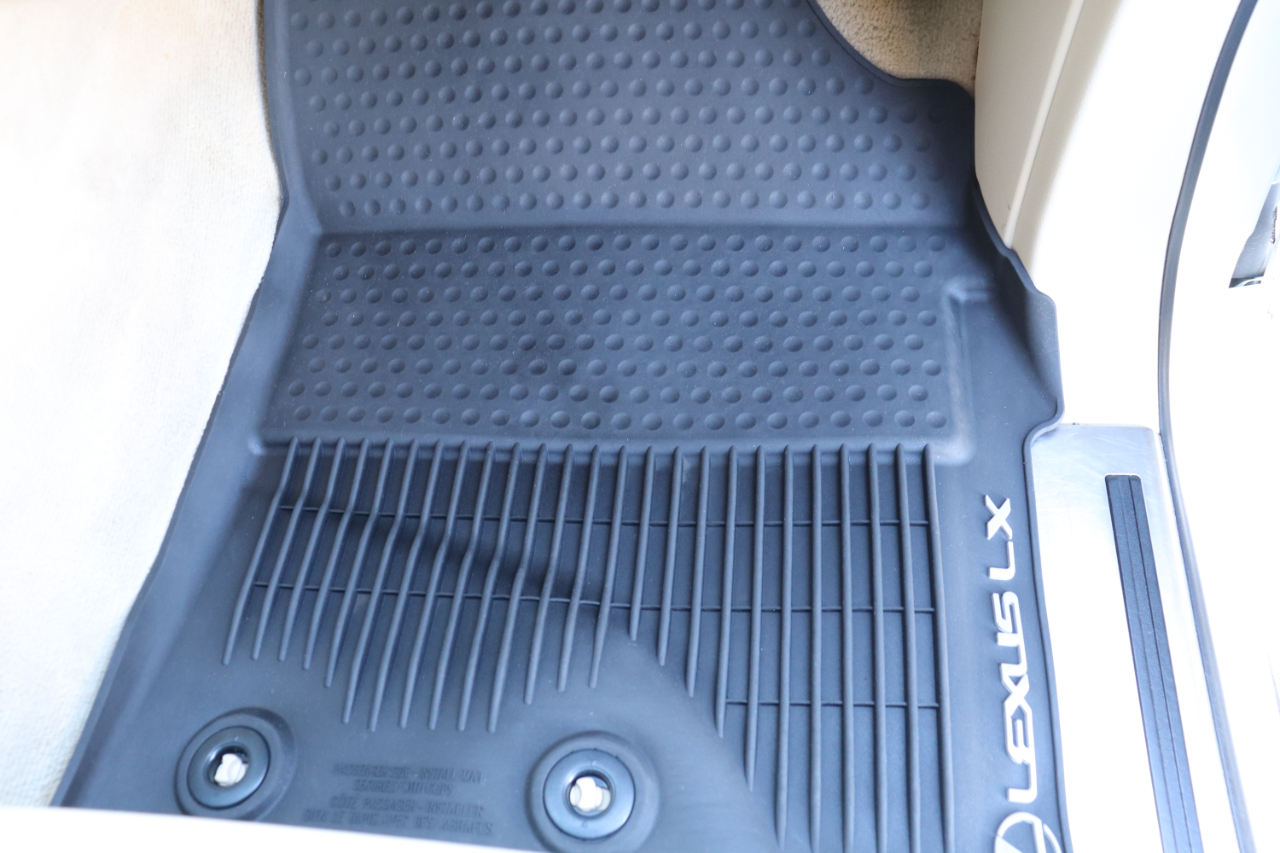 Lexus LX 570 4WD 4dr 2013