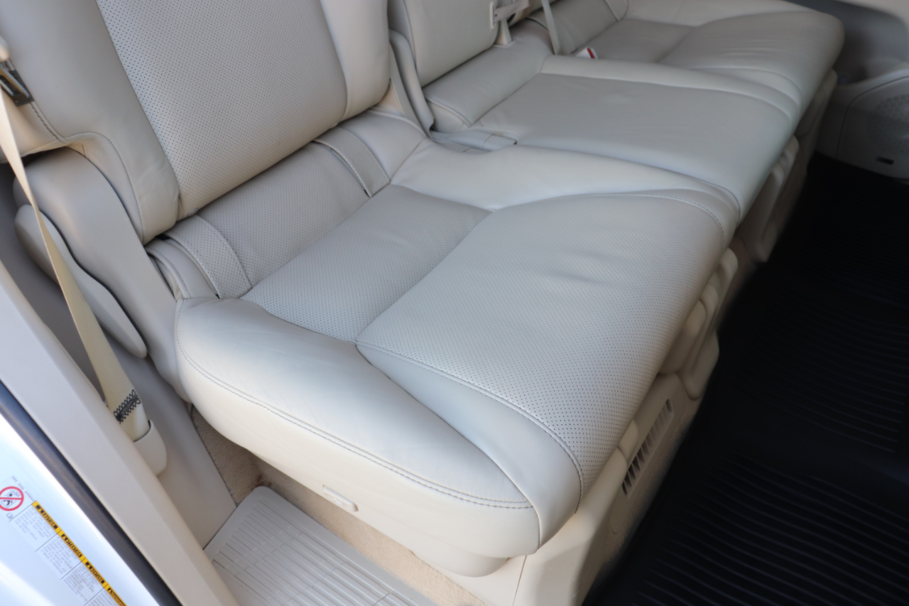 Lexus LX 570 4WD 4dr 2013