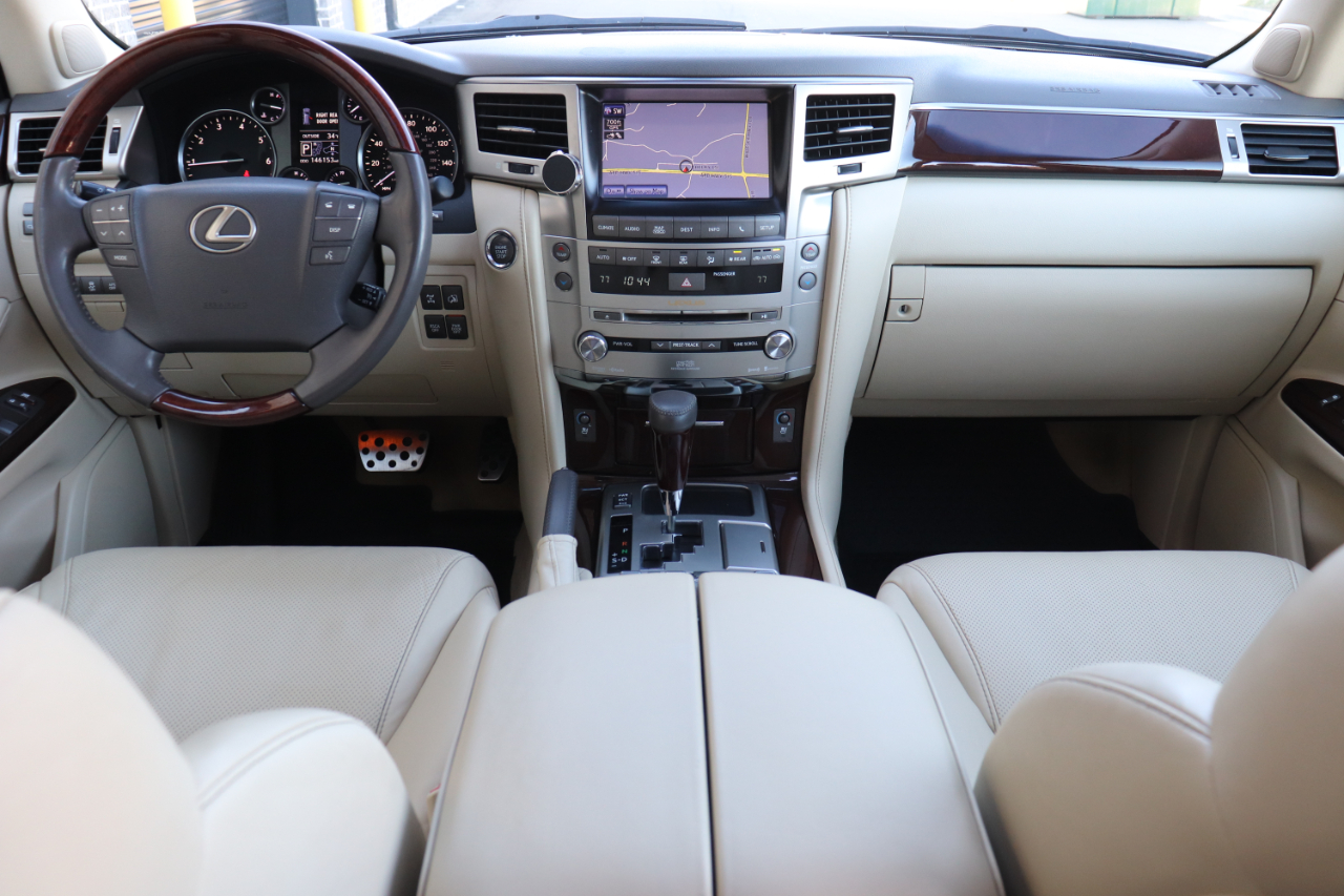 Lexus LX 570 4WD 4dr 2013