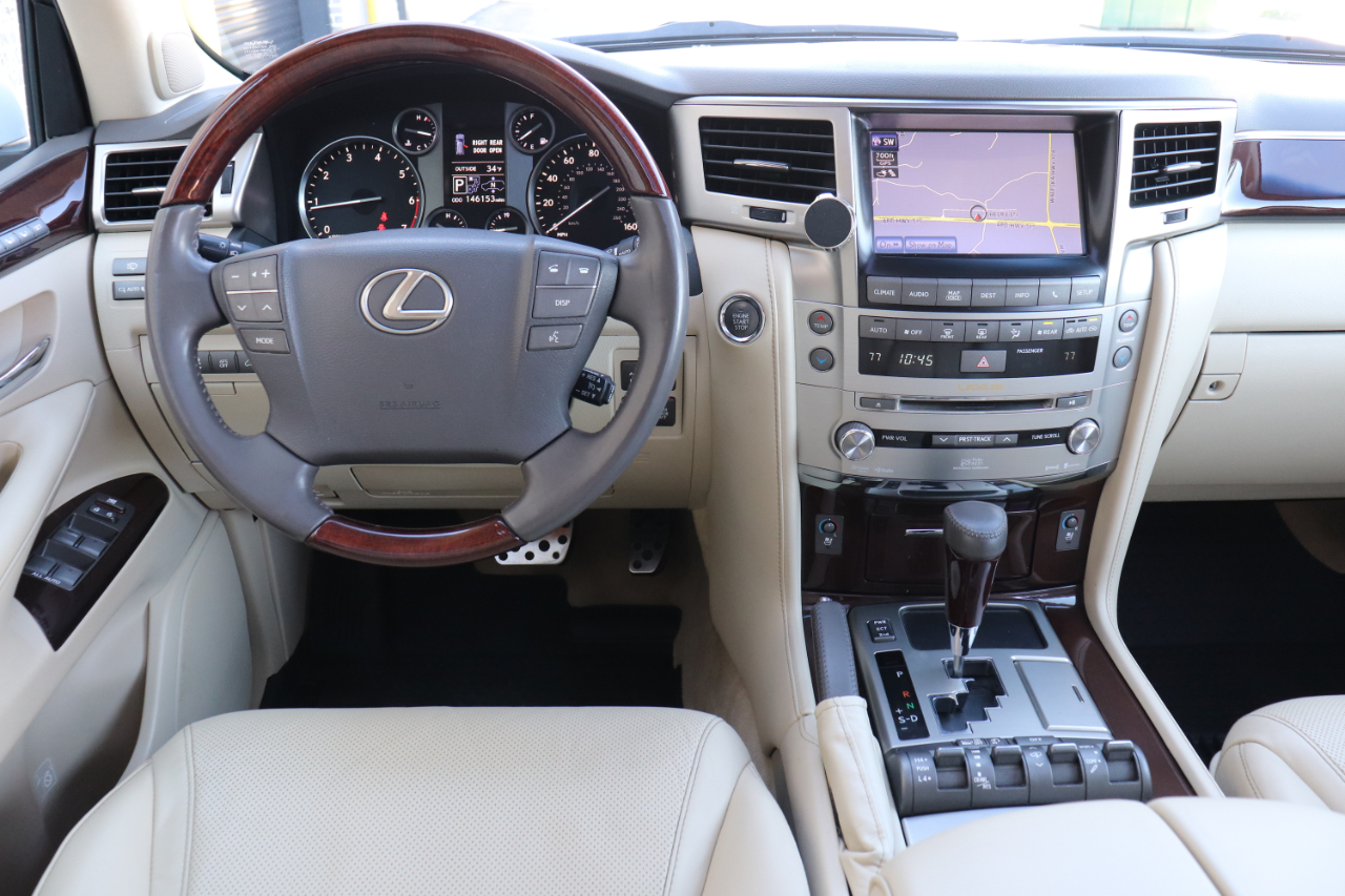 Lexus LX 570 4WD 4dr 2013