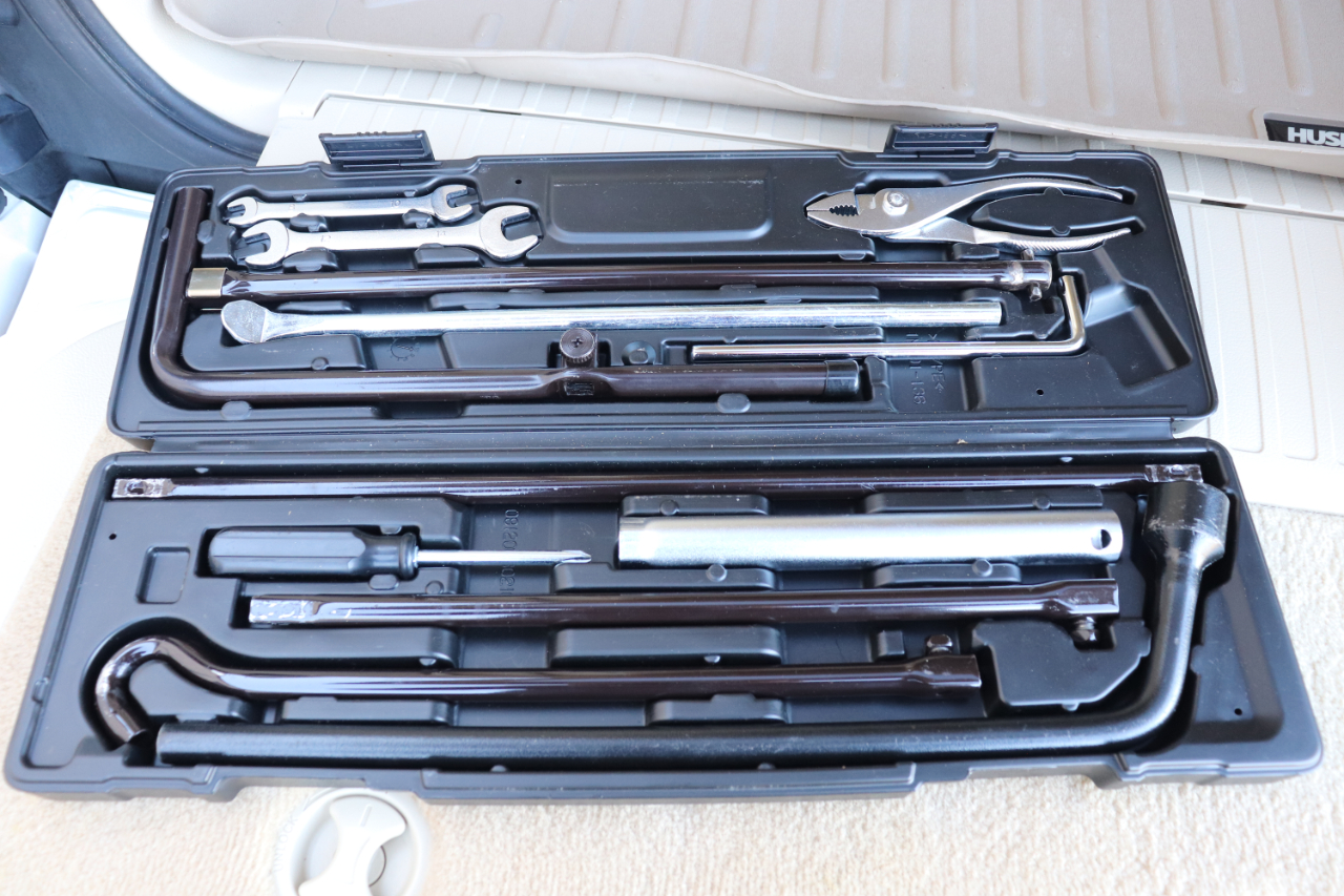 Lexus LX 570 4WD 4dr 2013