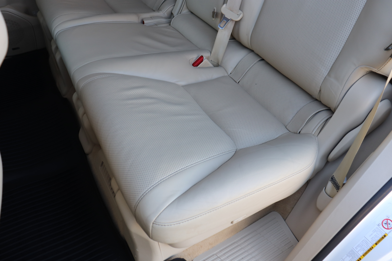 Lexus LX 570 4WD 4dr 2013