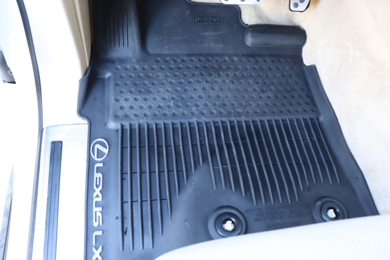 Lexus LX 570 4WD 4dr 2013