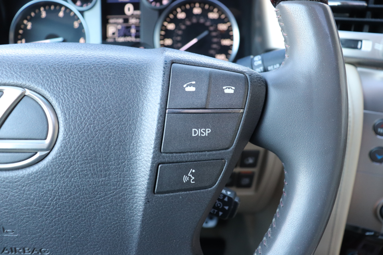 Lexus LX 570 4WD 4dr 2013