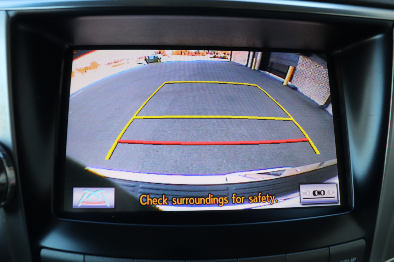 Lexus LX 570 4WD 4dr 2013