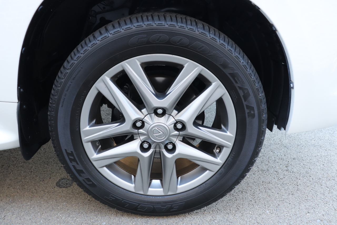 Lexus LX 570 4WD 4dr 2013