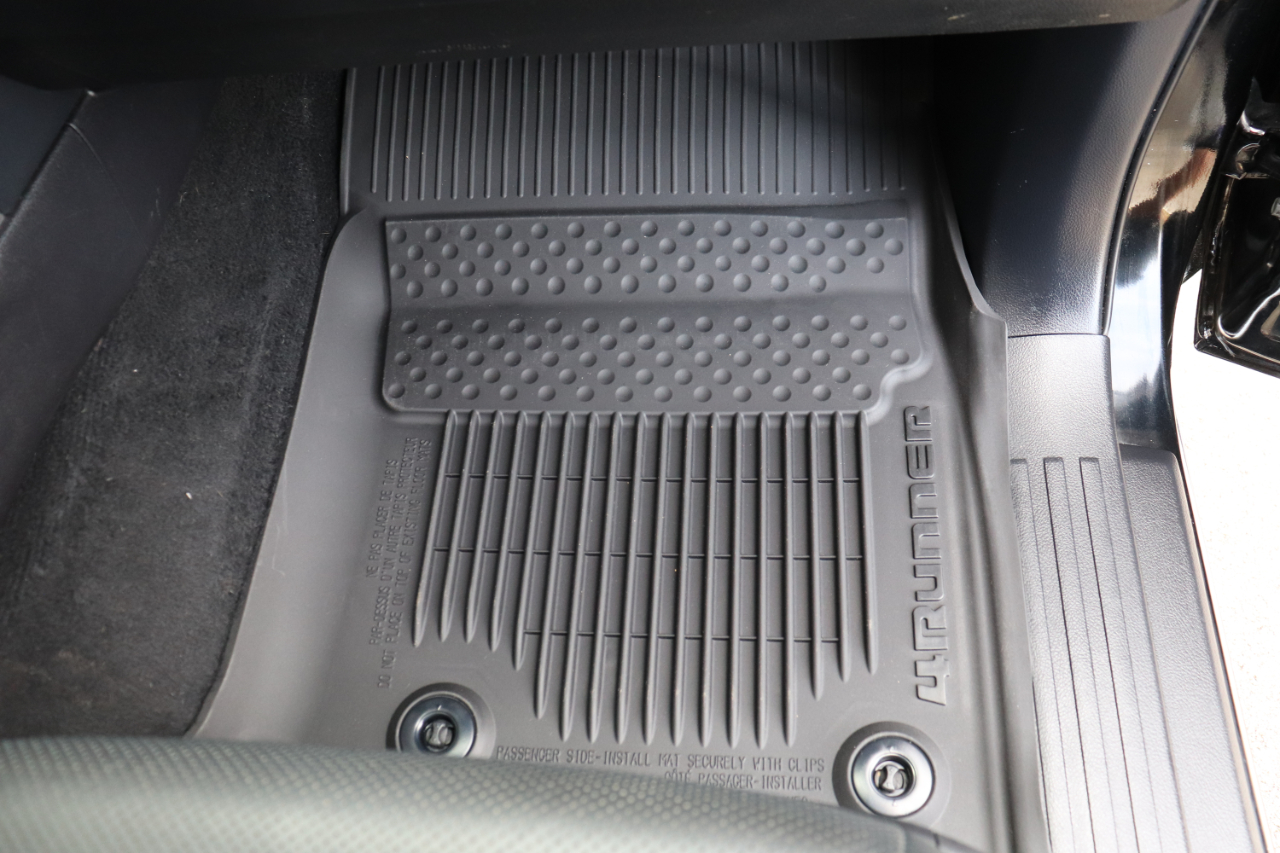 Toyota 4Runner Limited 4WD 2015