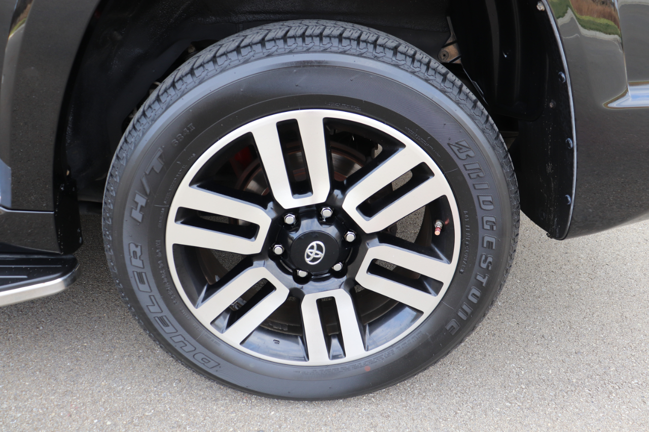 Toyota 4Runner Limited 4WD 2015