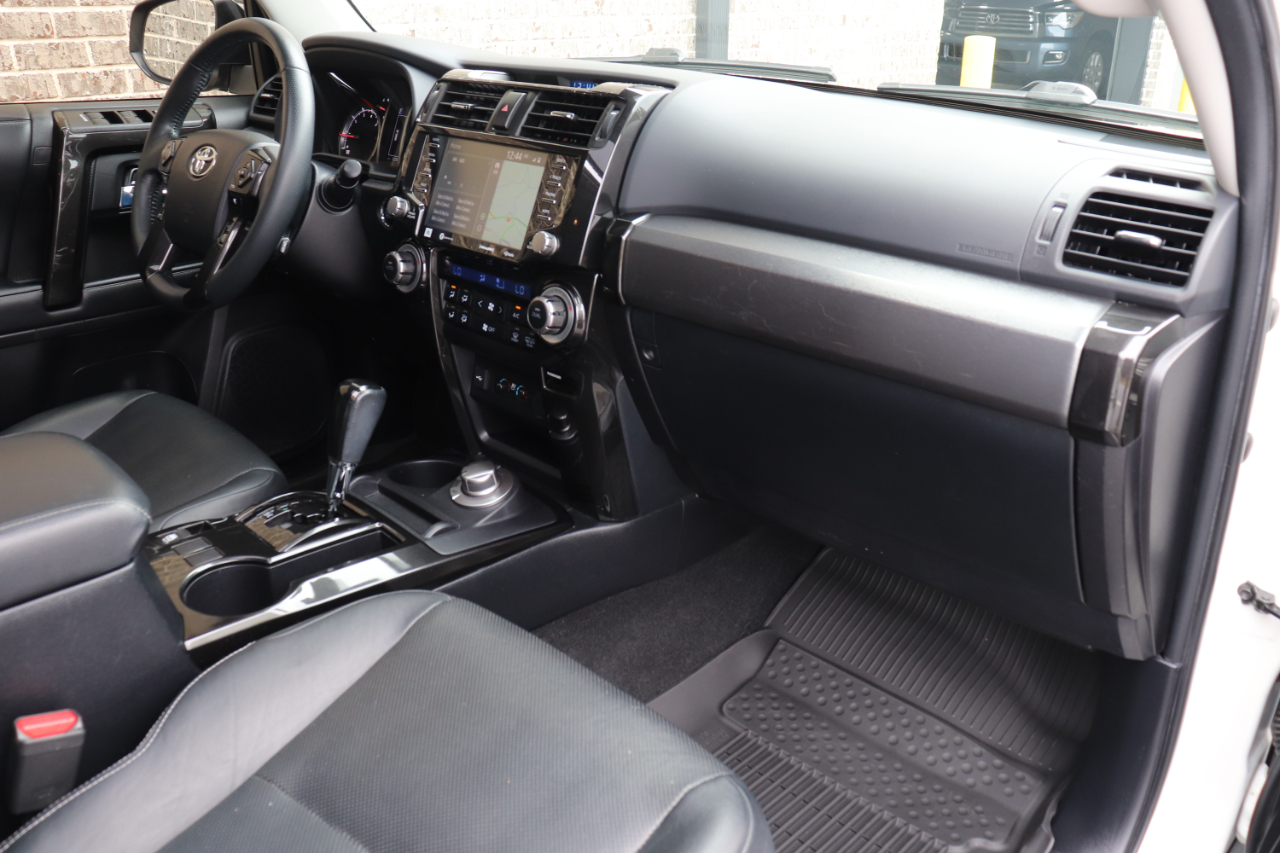 Toyota 4Runner Limited Nightshade 4WD (Natl) 2020