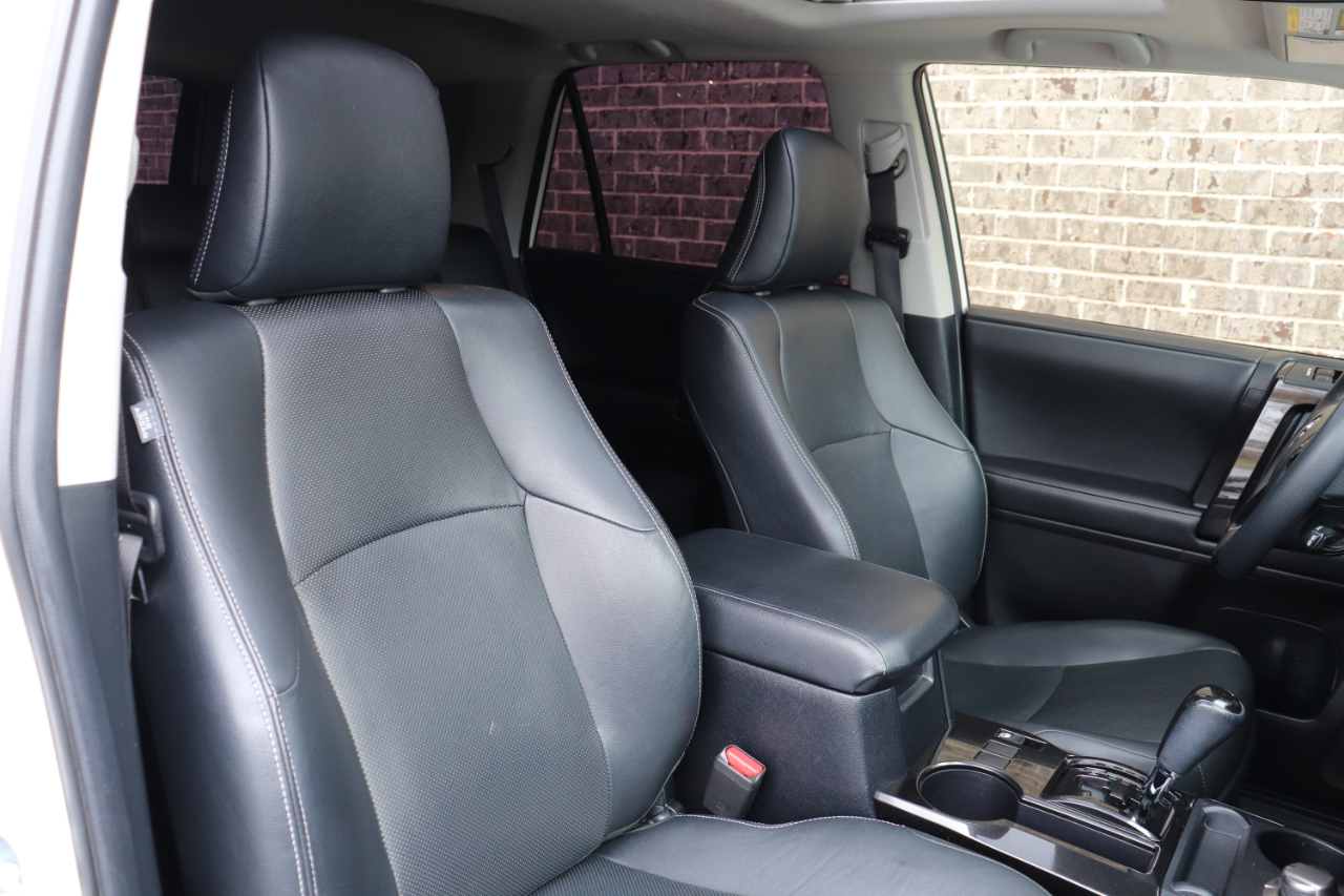 Toyota 4Runner Limited Nightshade 4WD (Natl) 2020