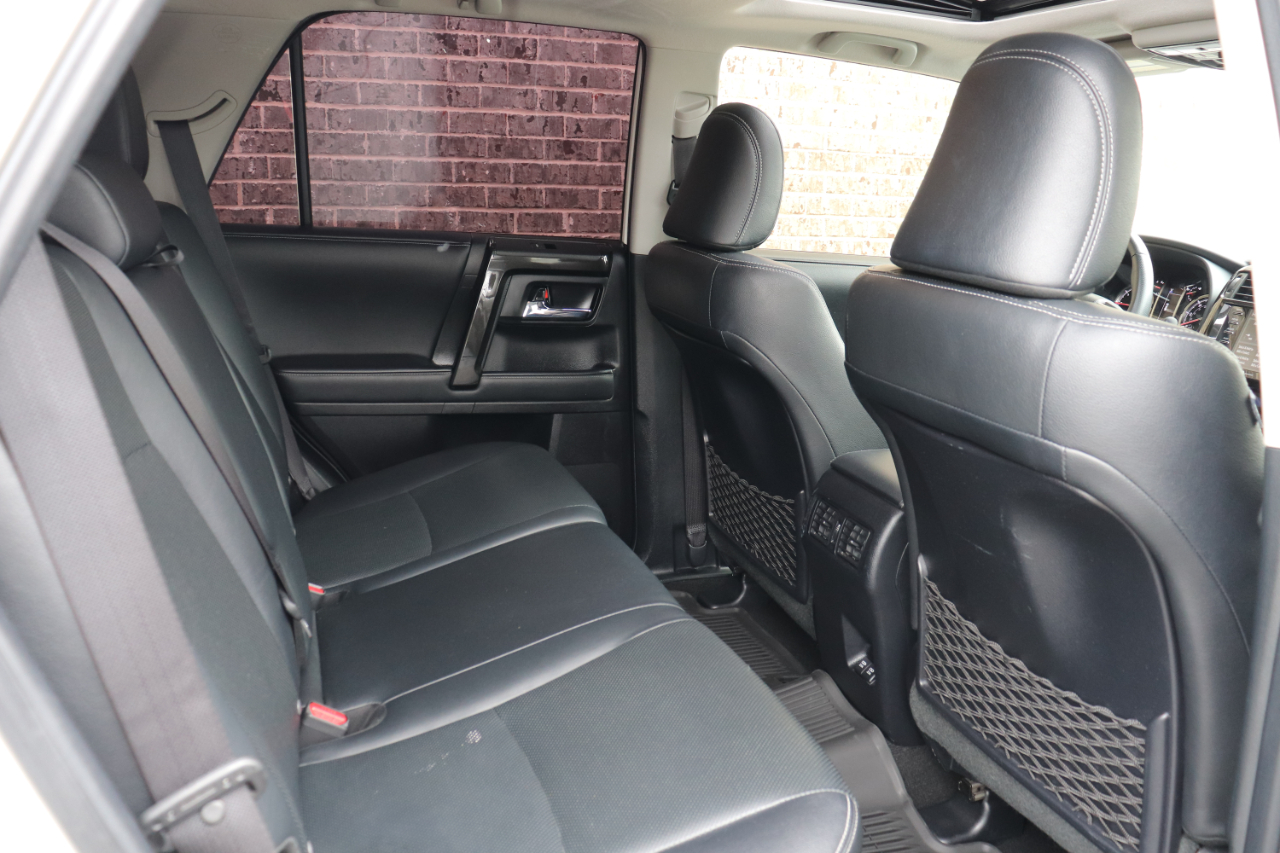 Toyota 4Runner Limited Nightshade 4WD (Natl) 2020