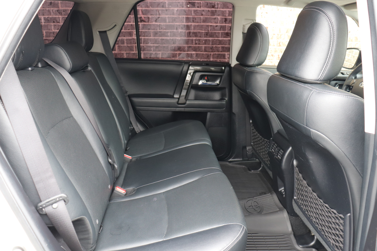 Toyota 4Runner Limited Nightshade 4WD (Natl) 2020