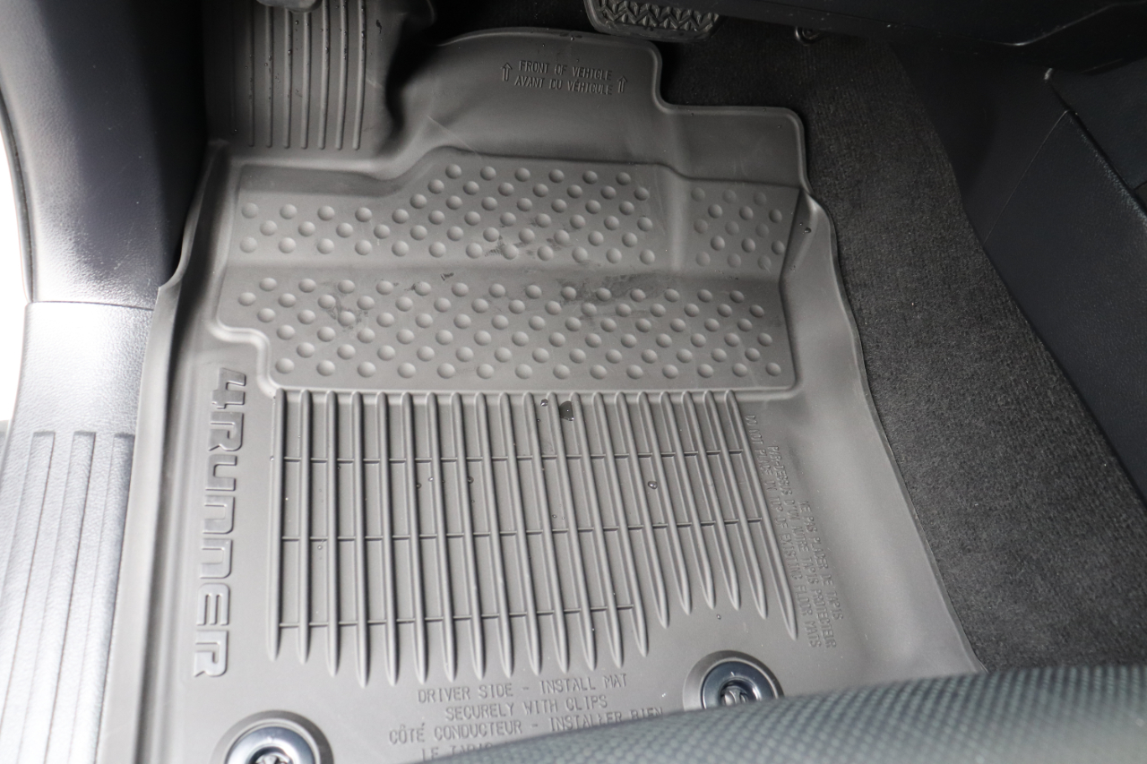 Toyota 4Runner Limited Nightshade 4WD (Natl) 2020