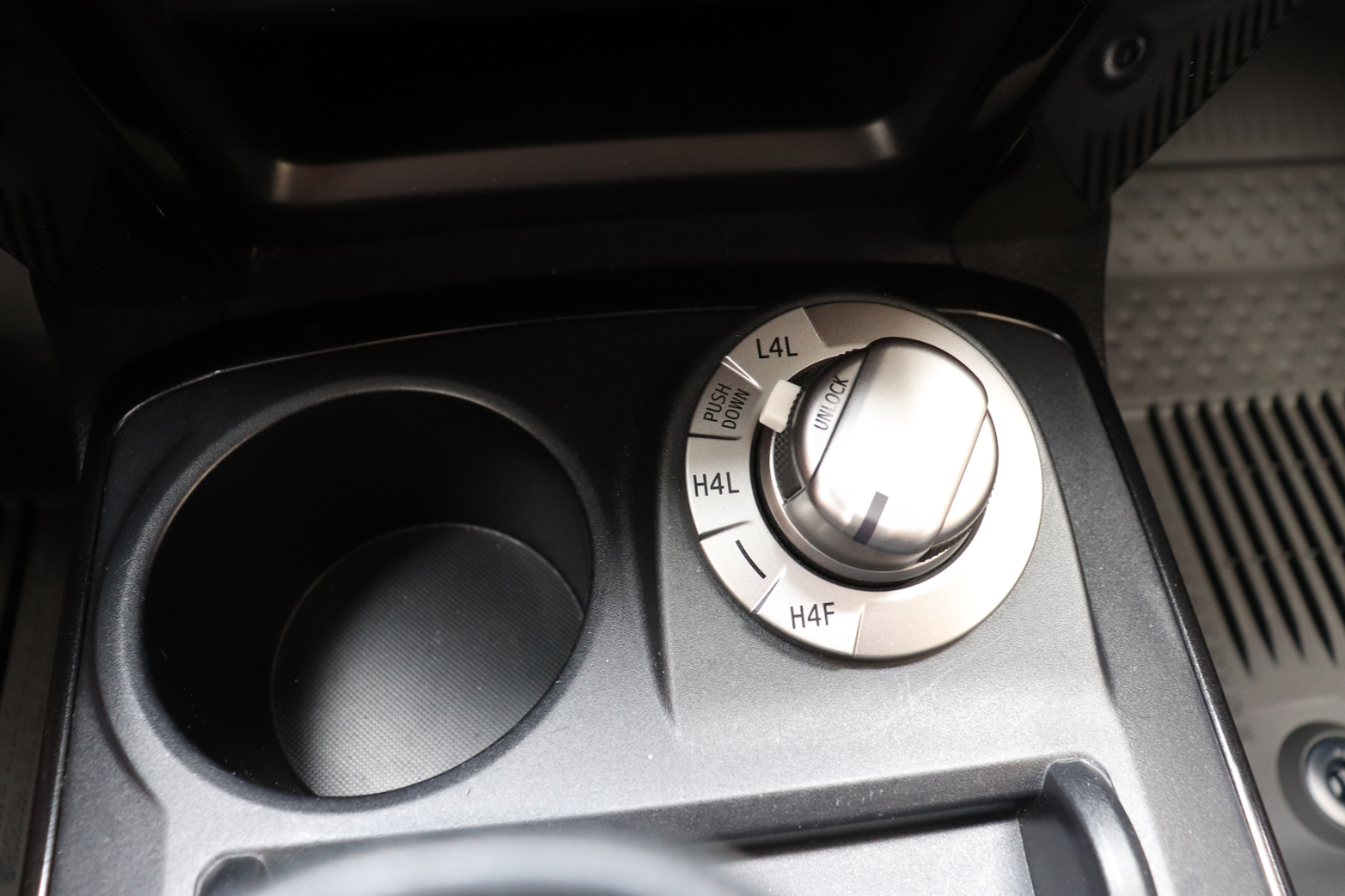 Toyota 4Runner Limited Nightshade 4WD (Natl) 2020