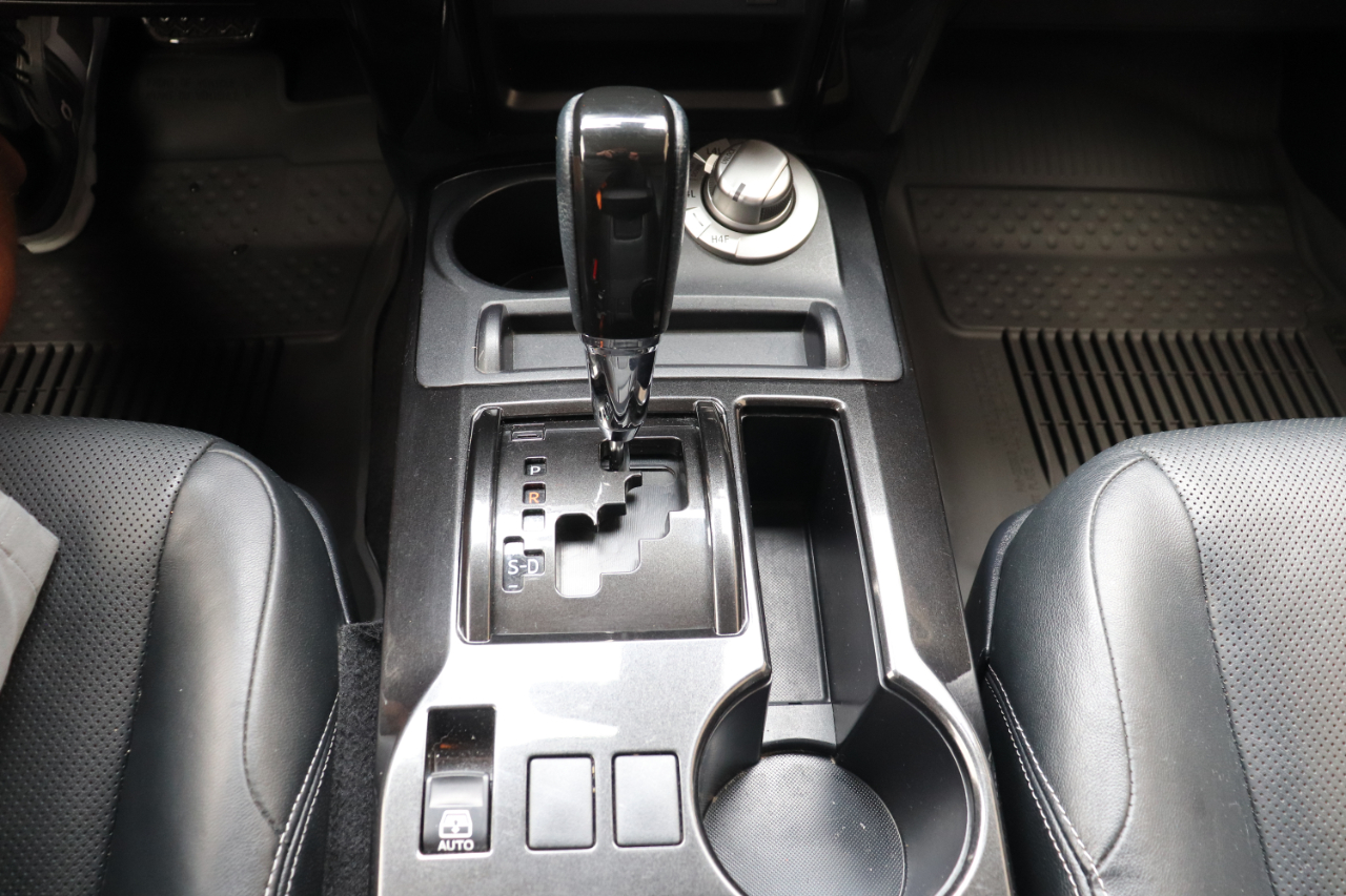 Toyota 4Runner Limited Nightshade 4WD (Natl) 2020