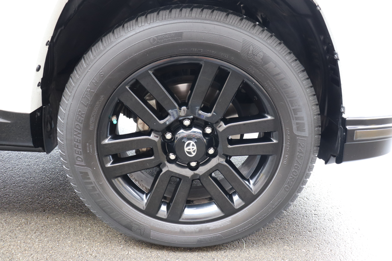 Toyota 4Runner Limited Nightshade 4WD (Natl) 2020