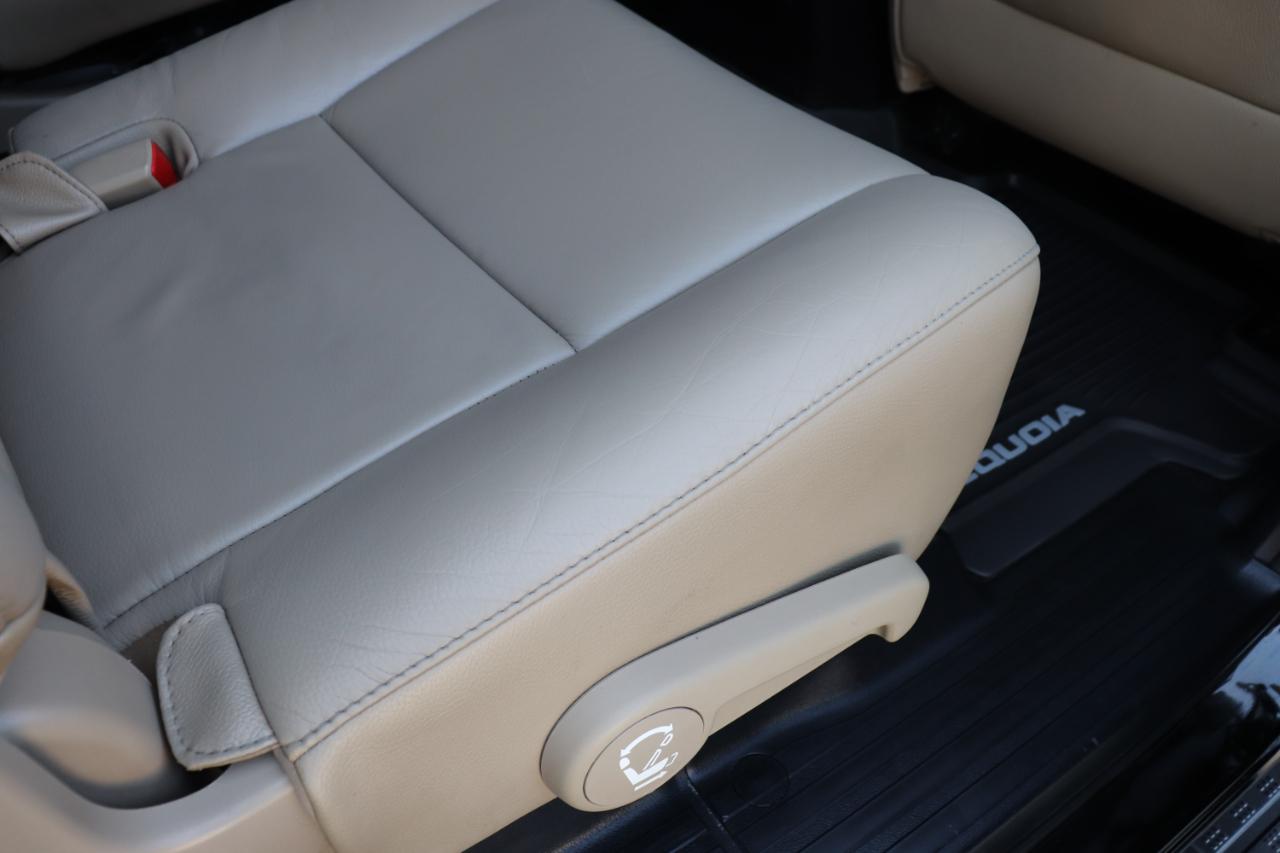 Toyota Sequoia Limited 2WD 2014