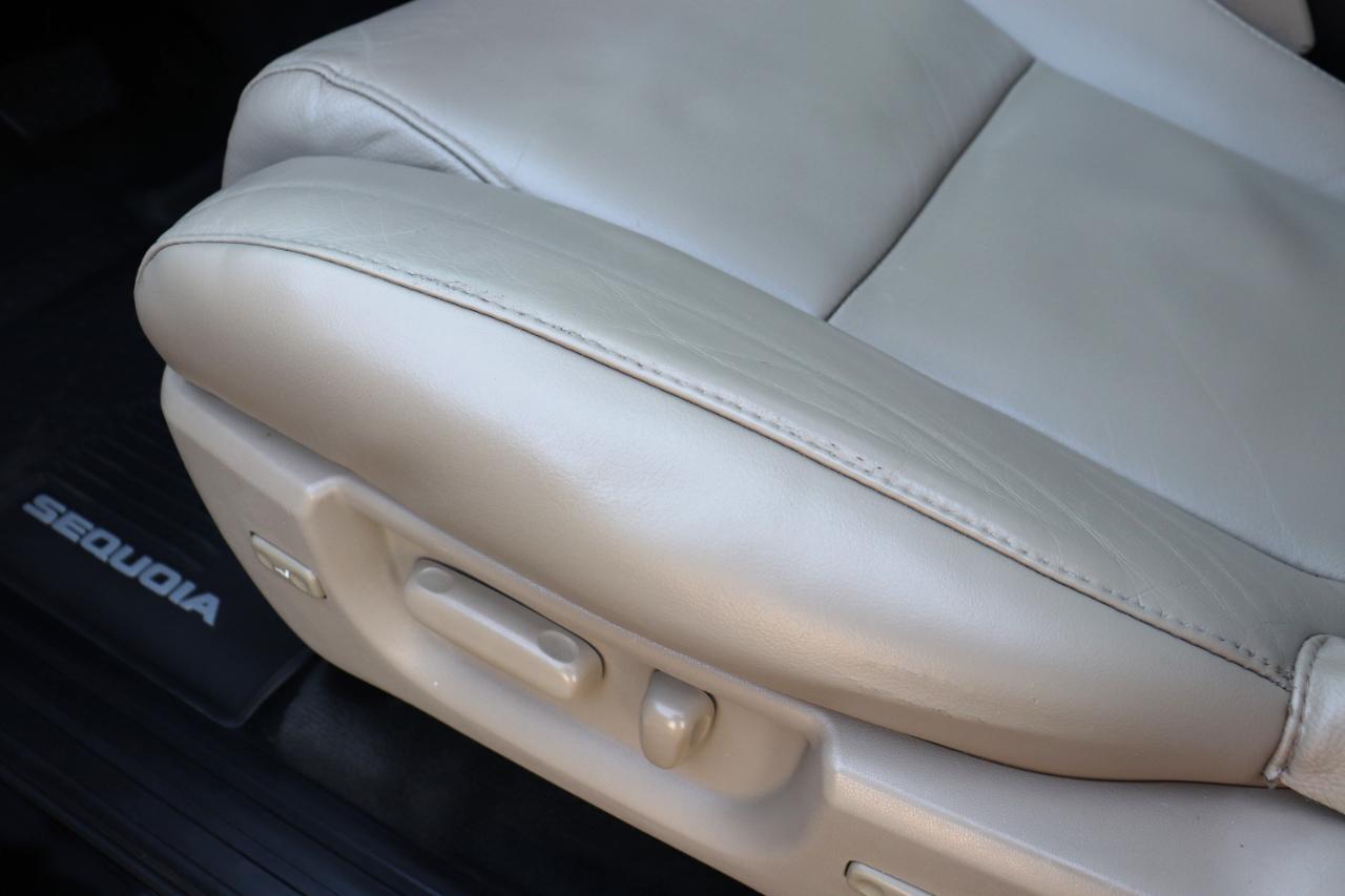 Toyota Sequoia Limited 2WD 2014