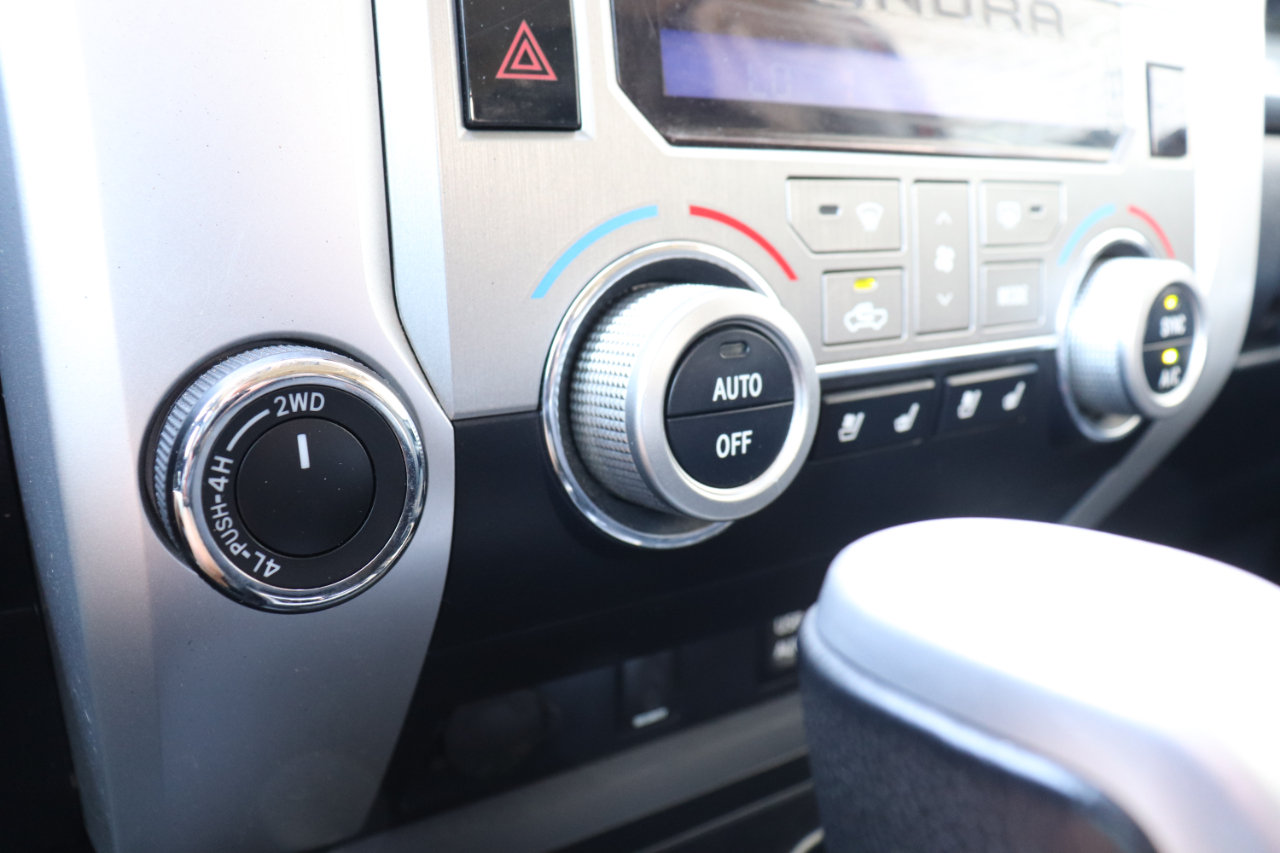 Toyota Tundra Platinum CrewMax 5.7L 4WD 2016