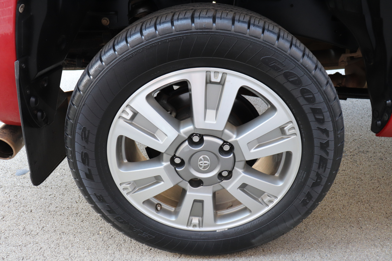 Toyota Tundra Platinum CrewMax 5.7L 4WD 2016