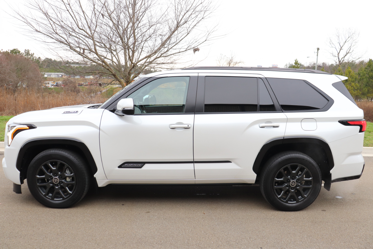 Toyota Sequoia Platinum 4WD 2024