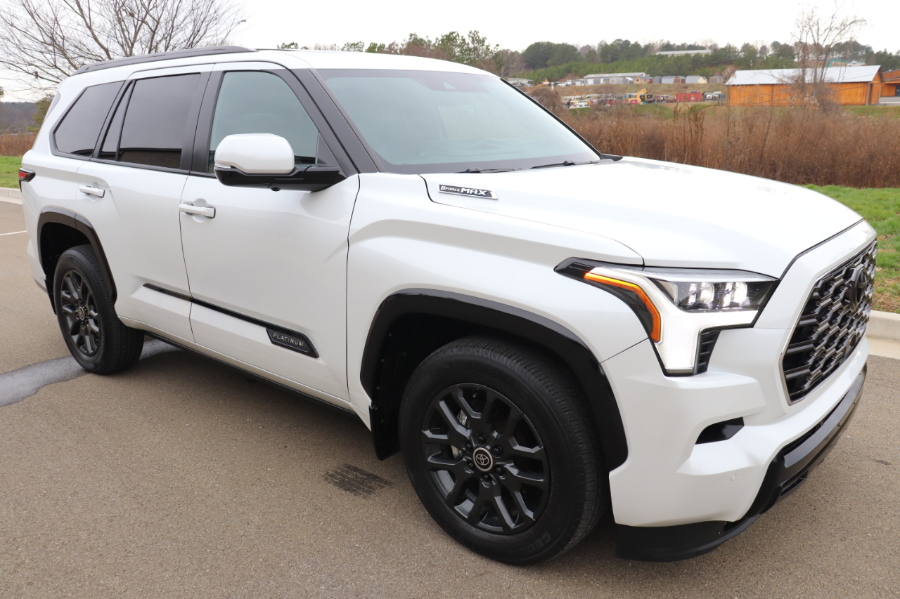 Toyota Sequoia Platinum 4WD 2024