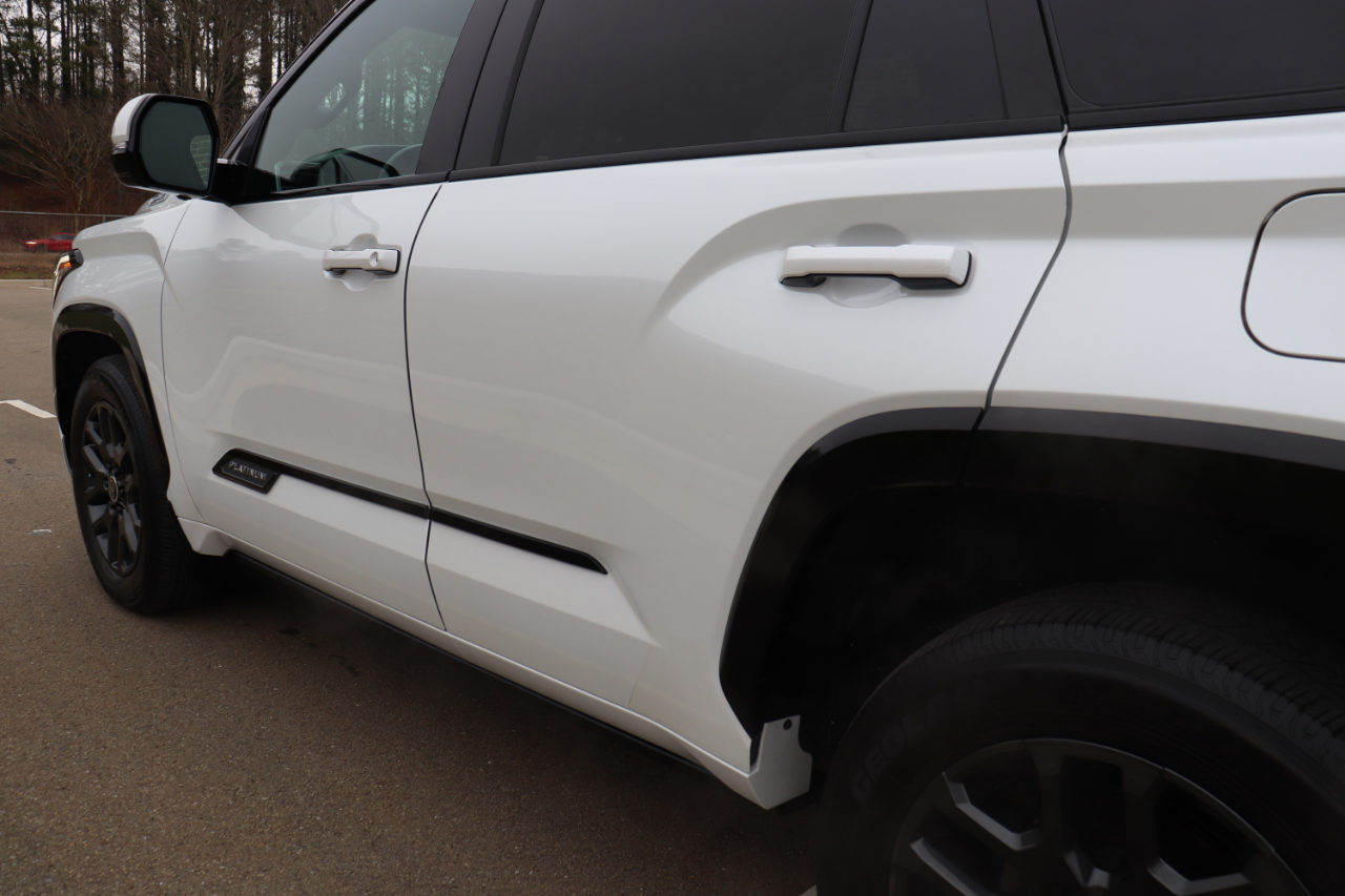 Toyota Sequoia Platinum 4WD 2024