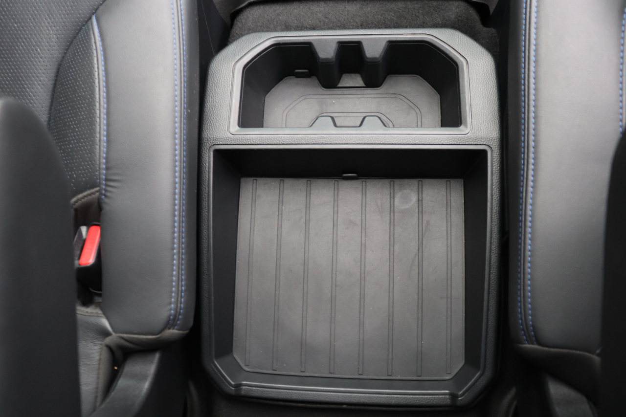 Toyota Sequoia Platinum 4WD 2024