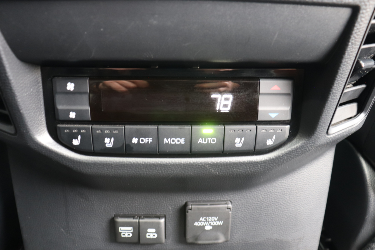 Toyota Sequoia Platinum 4WD 2024