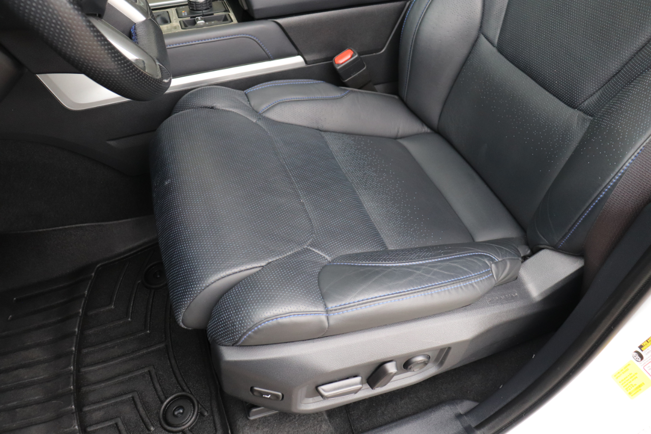 Toyota Sequoia Platinum 4WD 2024