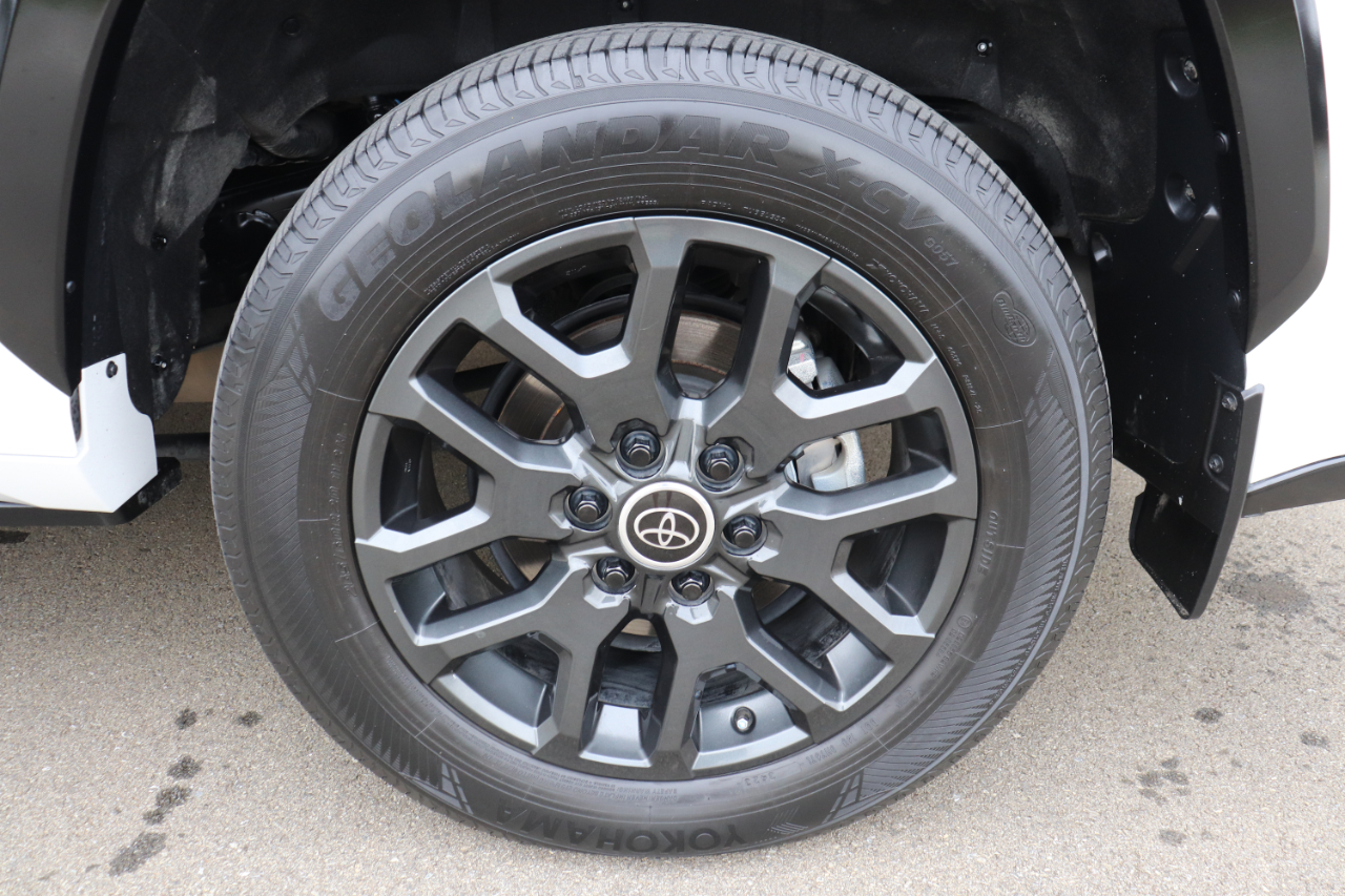 Toyota Sequoia Platinum 4WD 2024