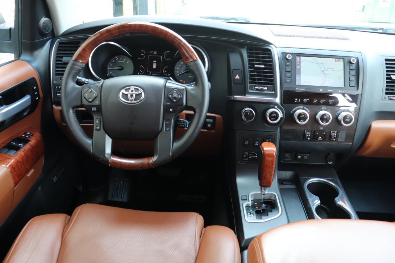 Toyota Sequoia Plantium 4WD 2020