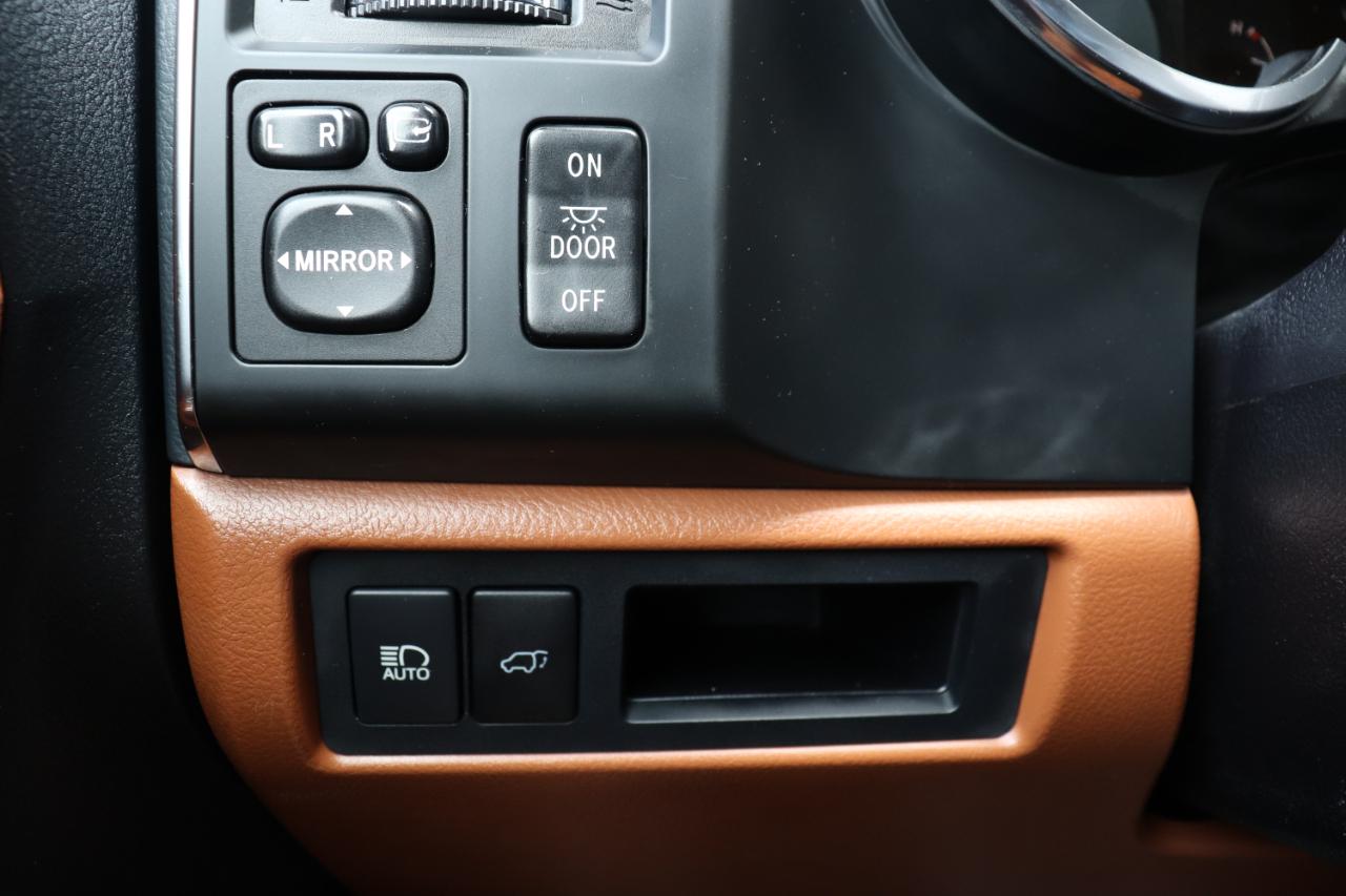 Toyota Sequoia Plantium 4WD 2020