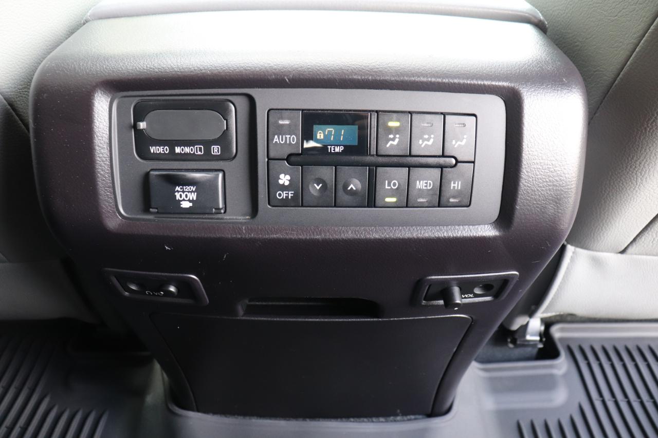 Toyota Sequoia Plantium 2WD 2016